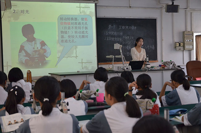 市區兩級教研專家指導我校教學工作-佛山市榮山中學